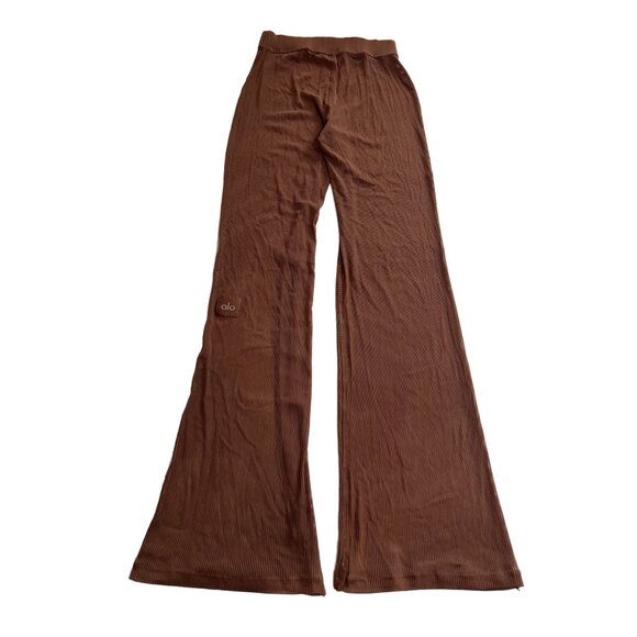 パンツ [Alo Yoga] Striped Mesh Tropical Nights Flare Pant Striped Mesh Tropical Nights Flare Pant - Chestnut | ALO